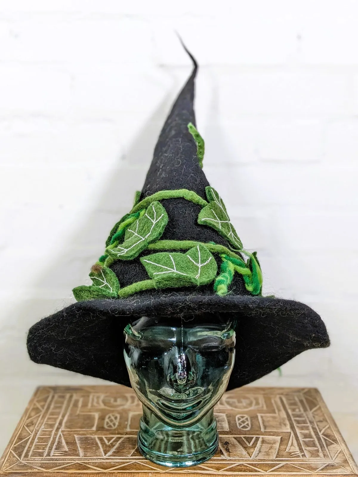 Black Felt Climbing Ivy Hat