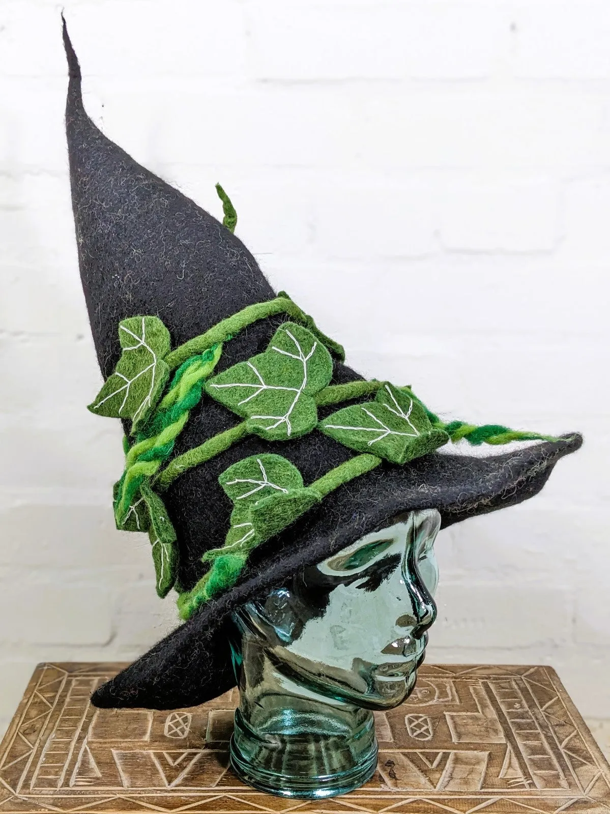 Black Felt Climbing Ivy Hat