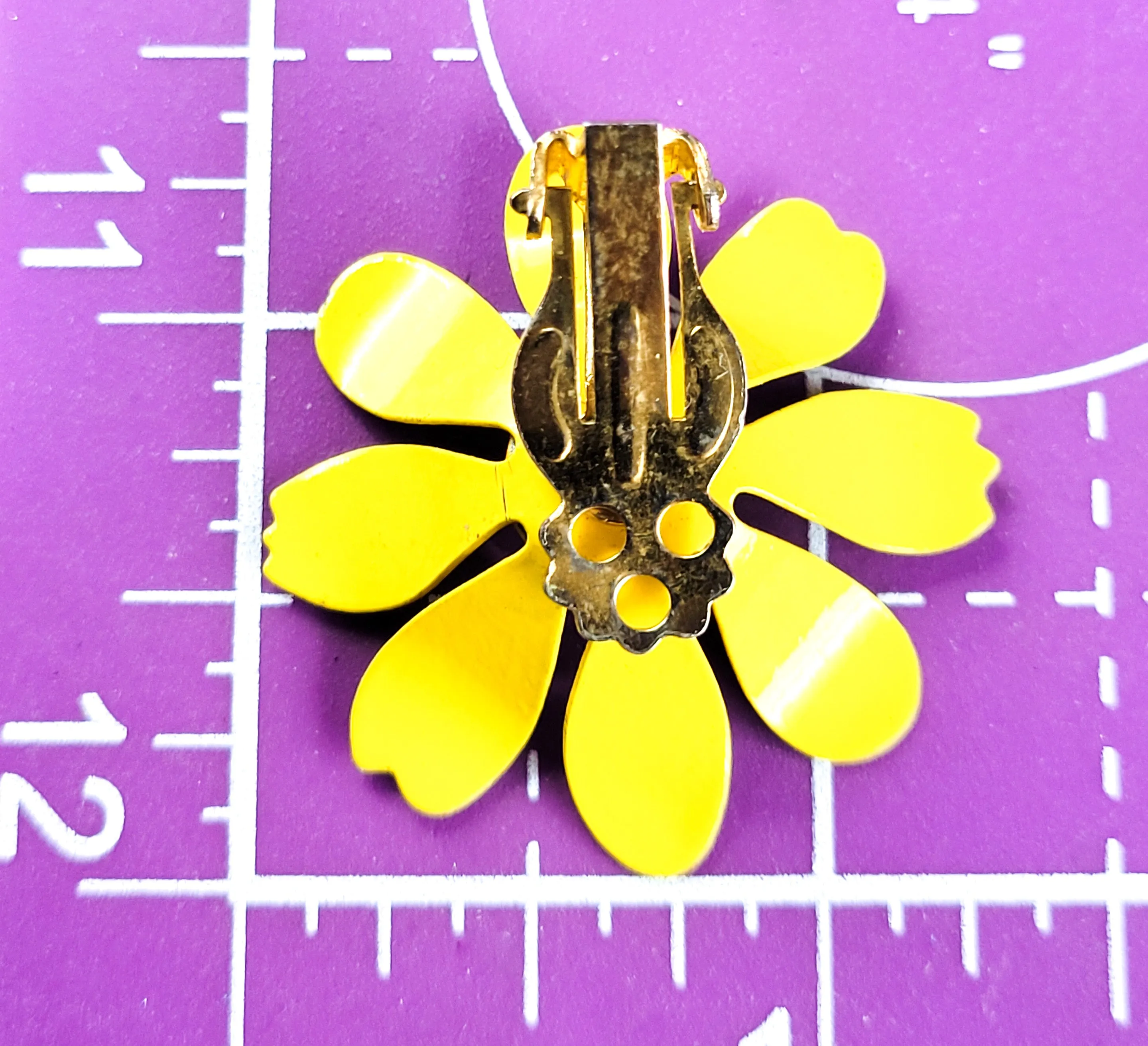 Bright Yellow Daisy Retro tin flower clip on earrings