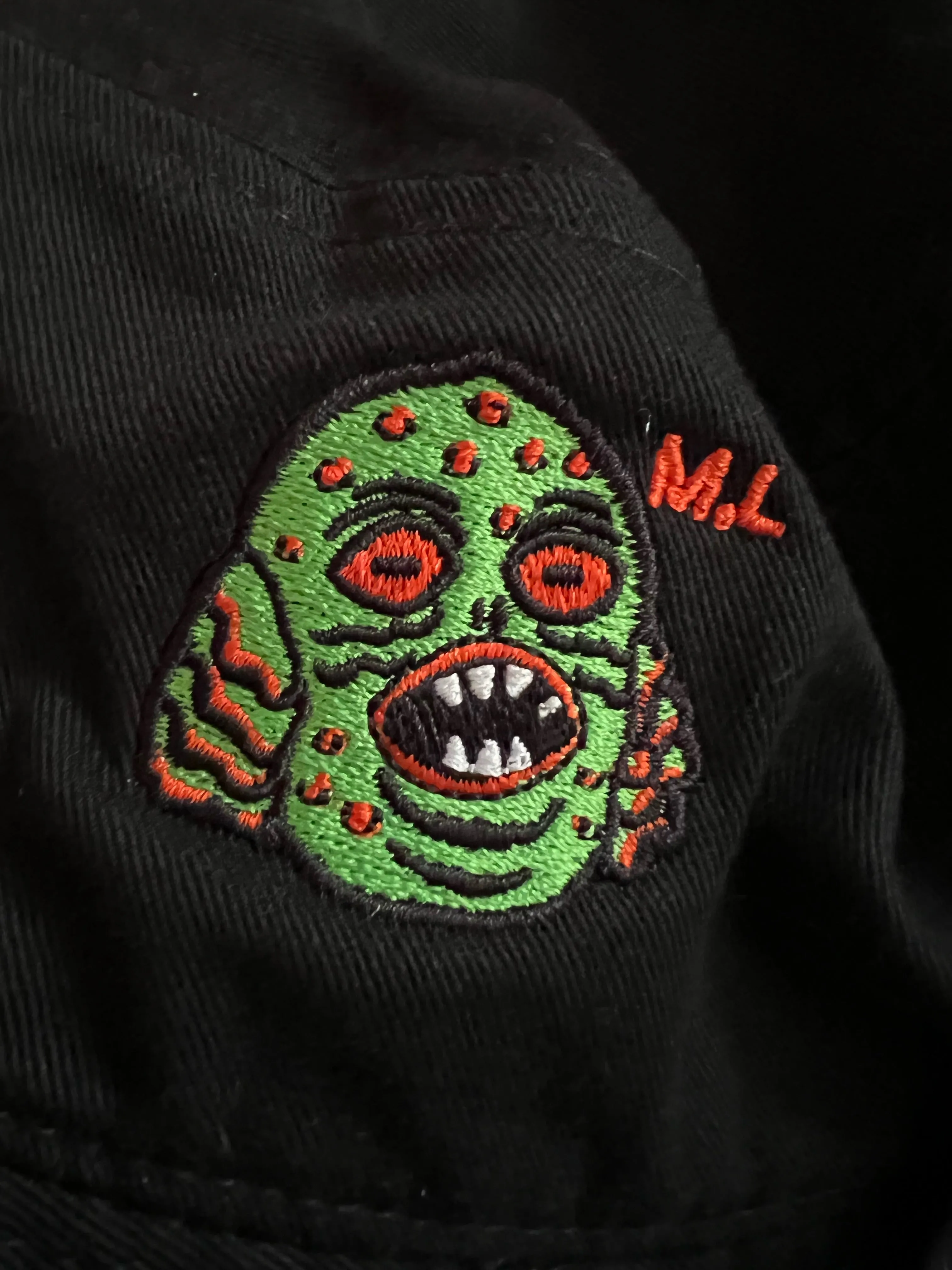 CREATURE EMBROIDERY BUCKET HAT