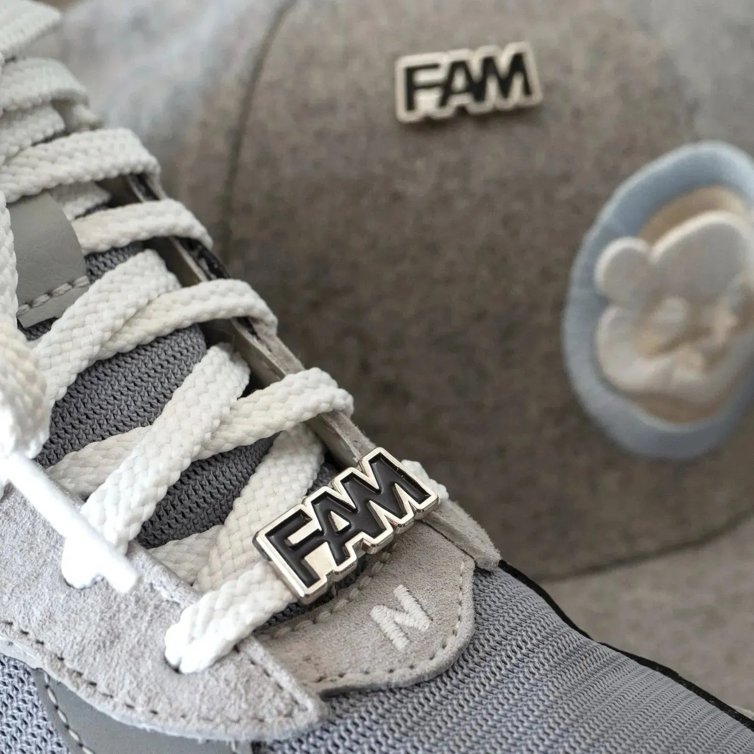 FAM LACE LOCKS   PIN METALLIC SILVER / BLACK
