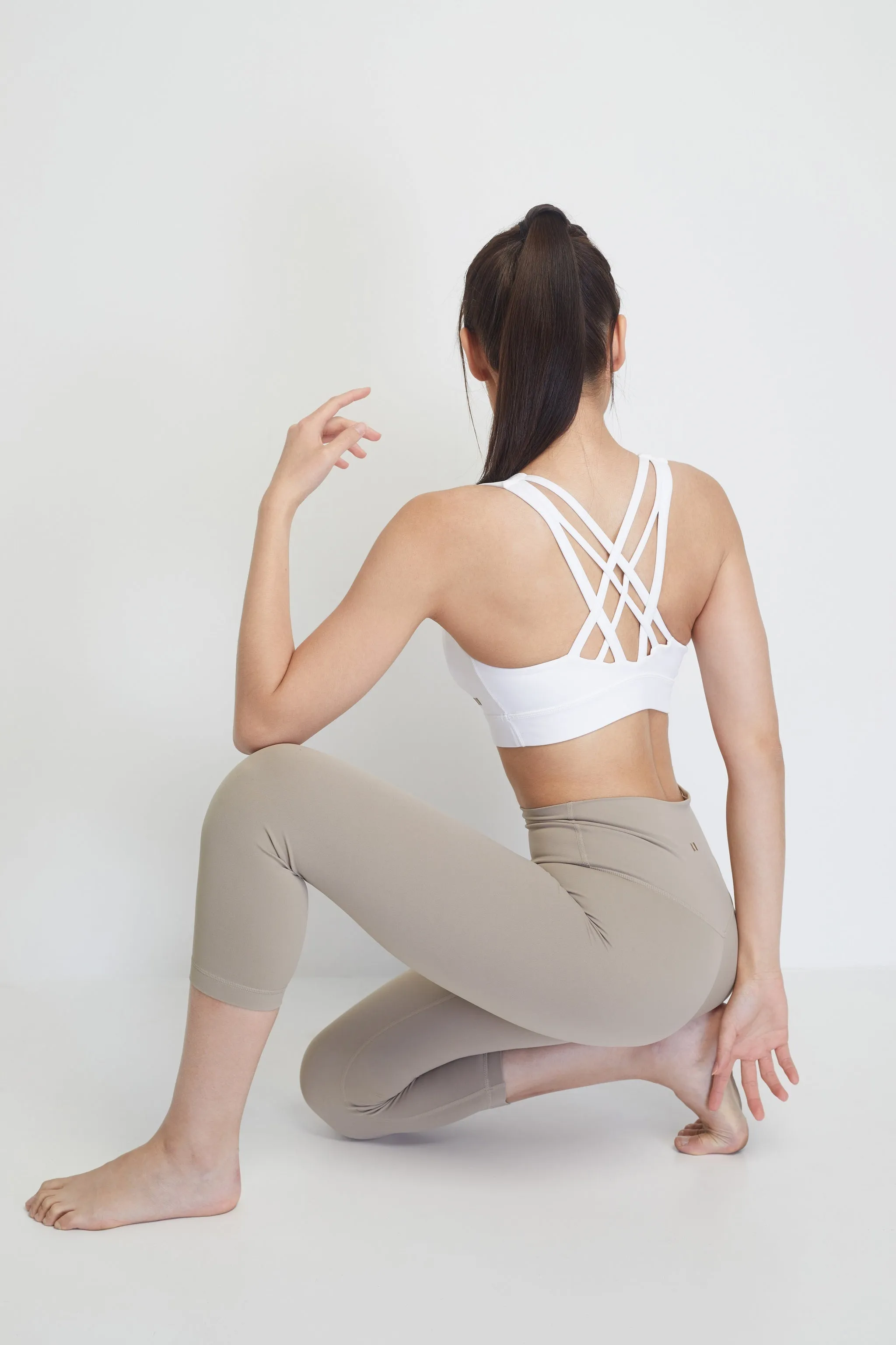 Julia Women Sports Bra (White)