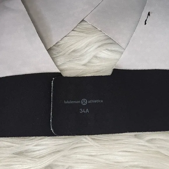 {Lululemon} Enlite Bra Sports Bra in Monochromic Black - Womens 34A