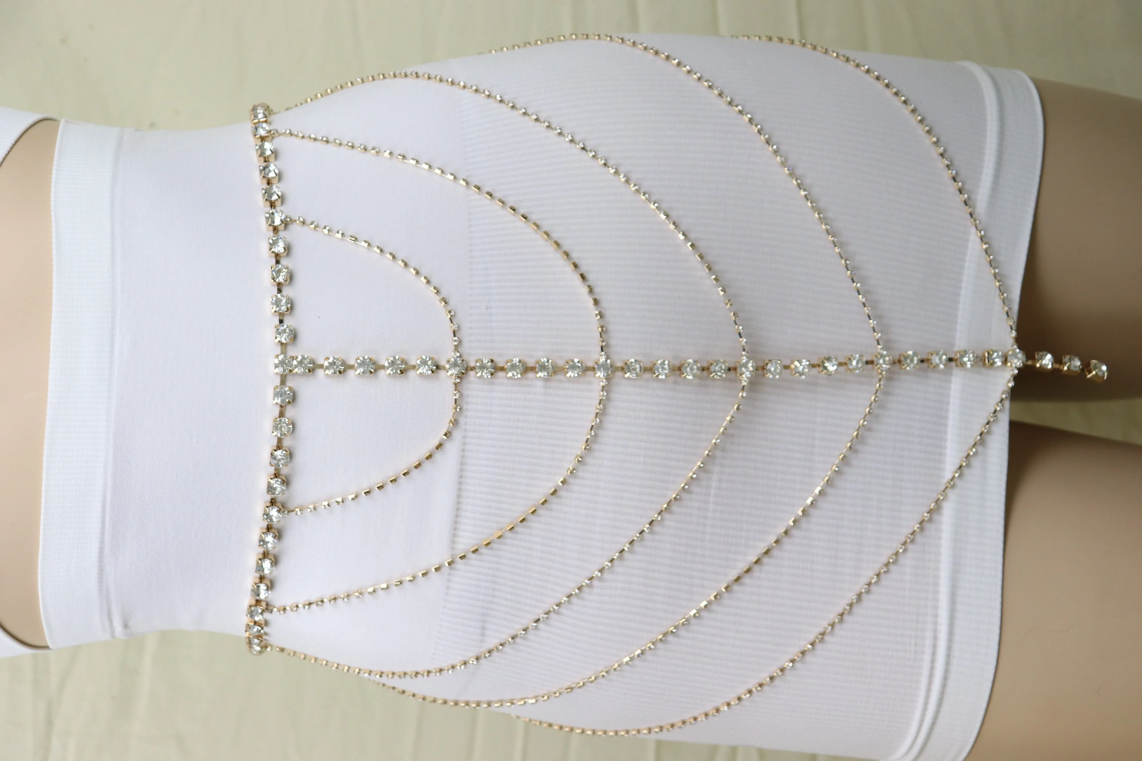 New Women Gold Metal Chain Wave High Waist Belt Rhinestone S M