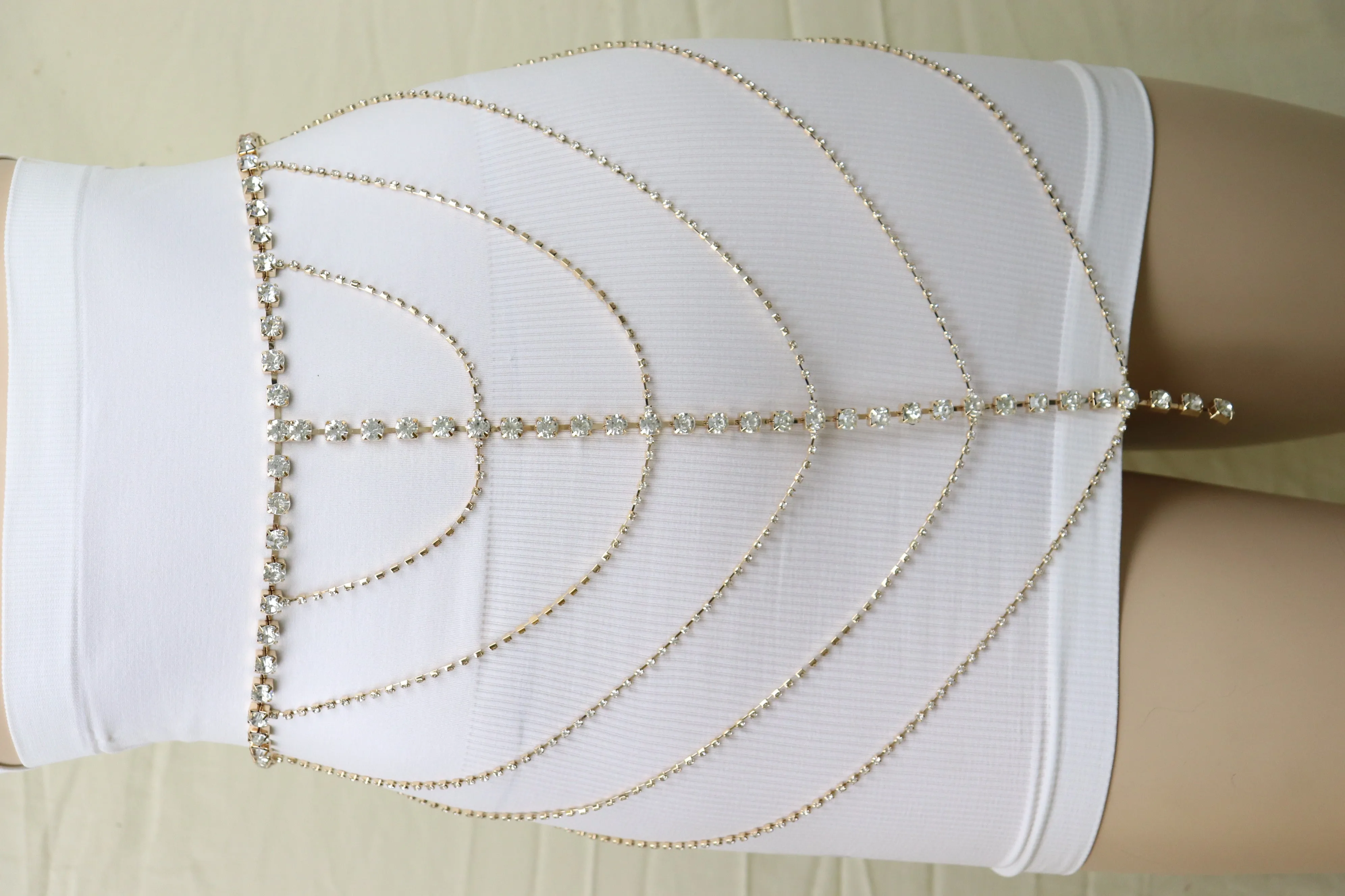New Women Gold Metal Chain Wave High Waist Belt Rhinestone S M