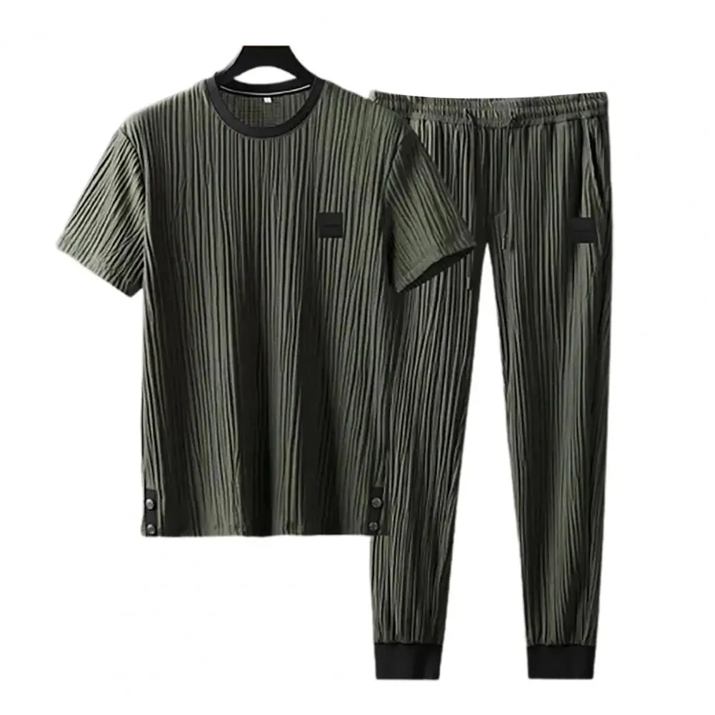 Pleated Comfort Set with Style