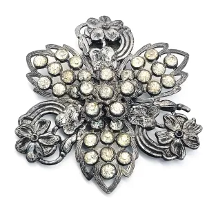Pot Metal vintage silver toned clear rhinestone vintage fur clip