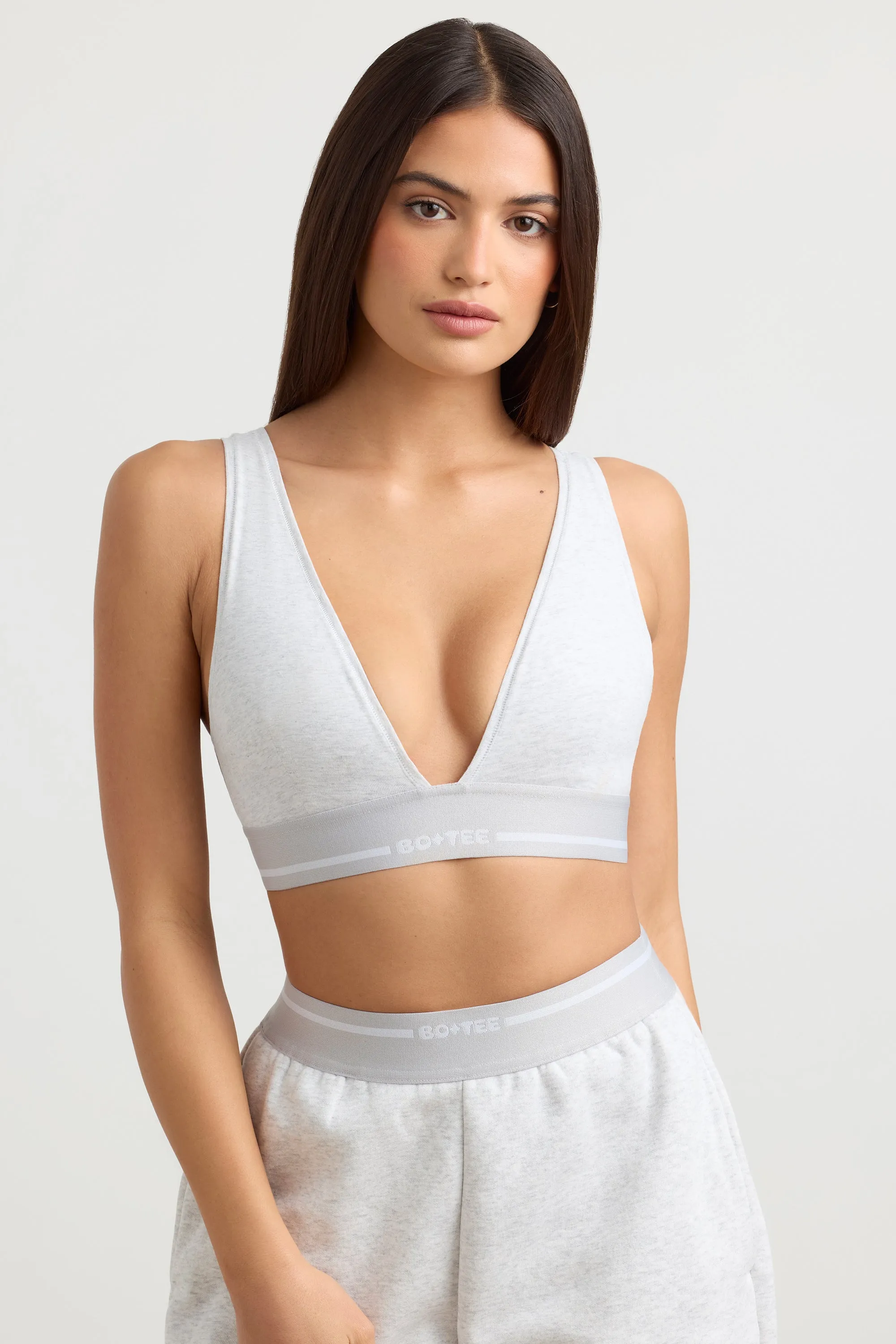 Recreation - Plunge-Neck Sports Bra in Grey Marl