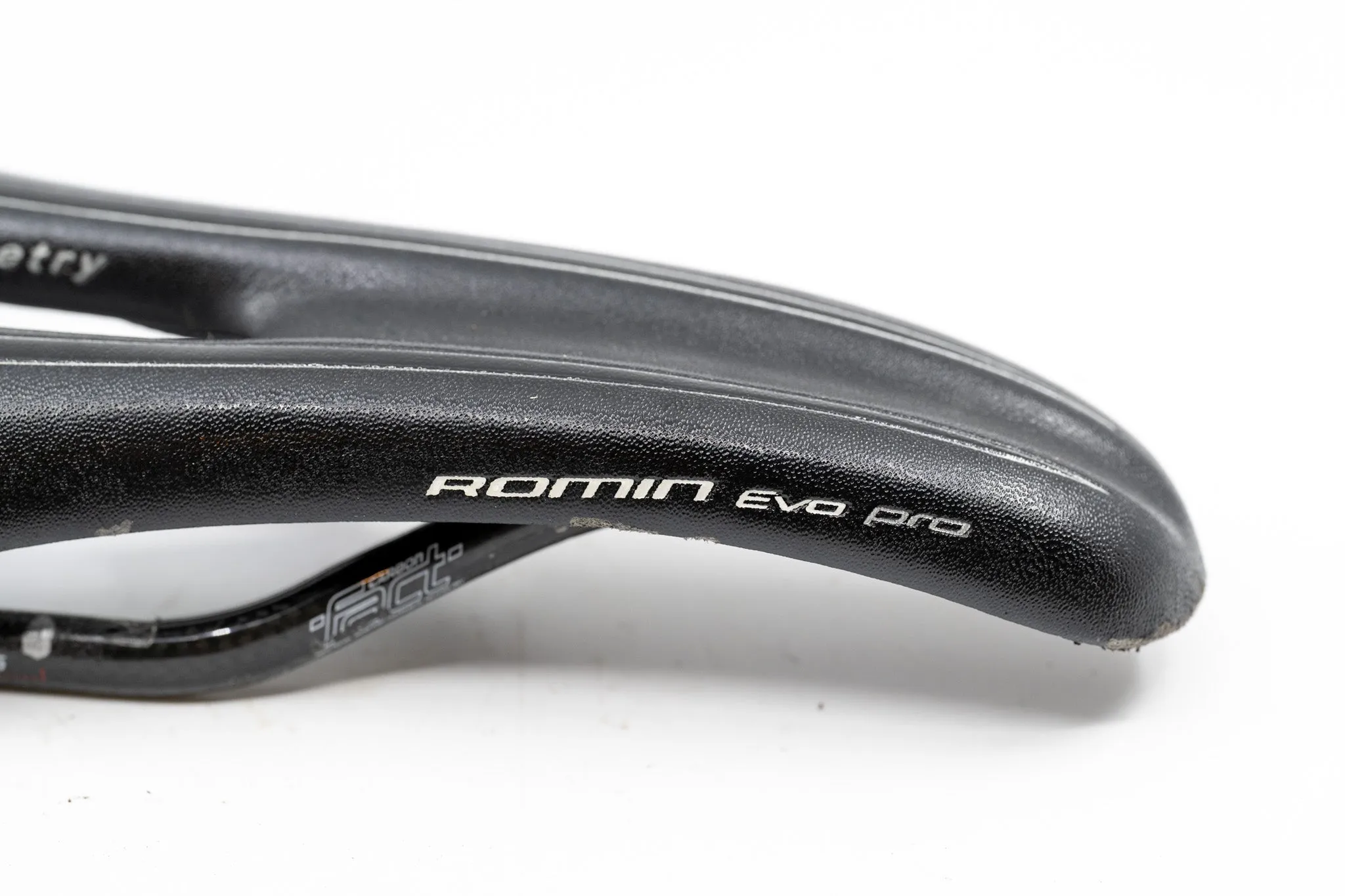 Specialized romani evo pro saddle carbon rails 168mm