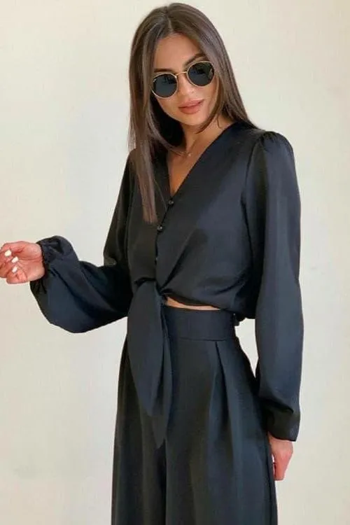 Two-piece casual suit V neck and high waist trousers