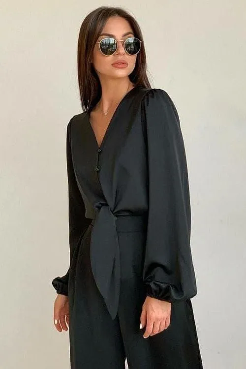 Two-piece casual suit V neck and high waist trousers