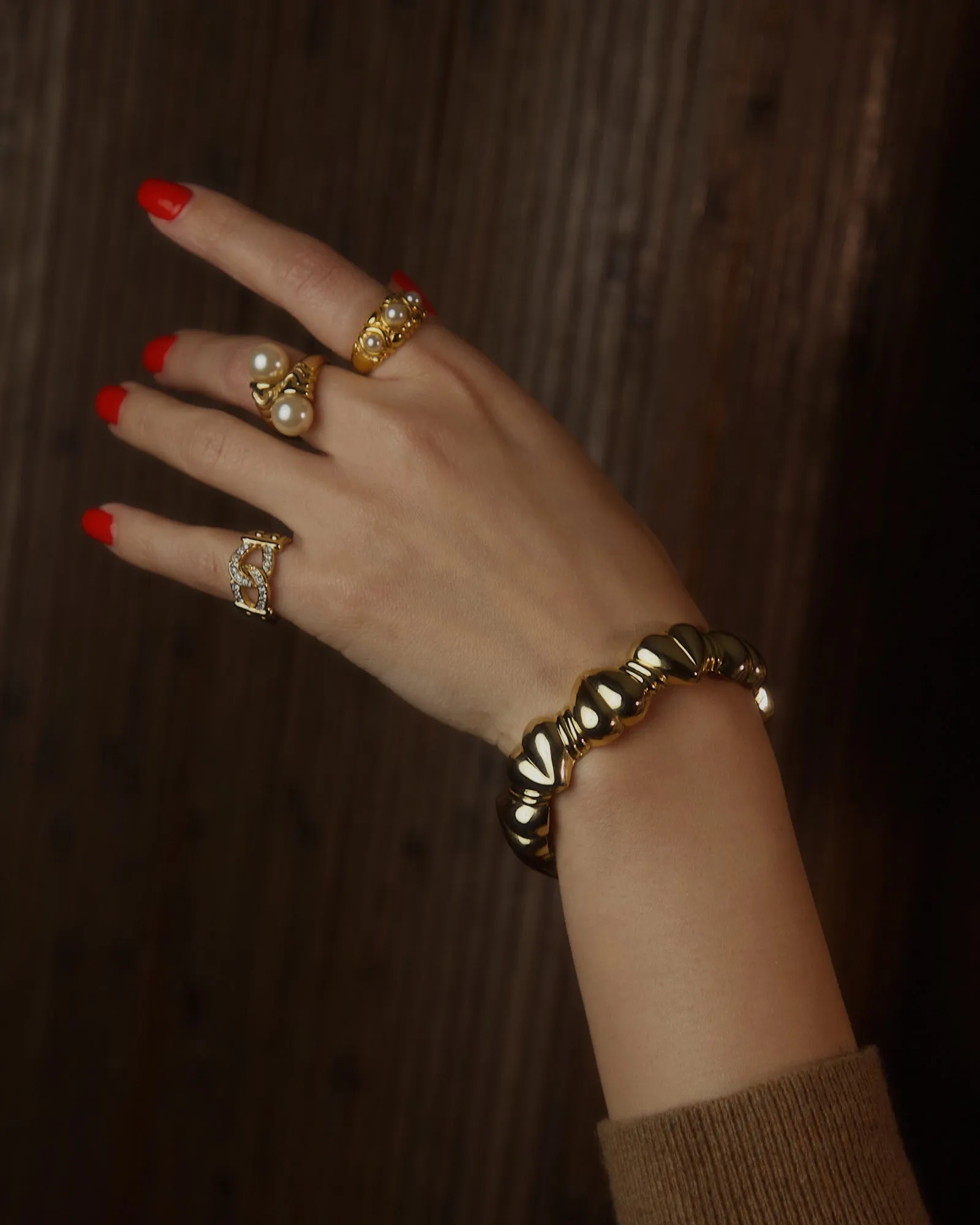 Vintage Gold Hearts Hinged Bangle