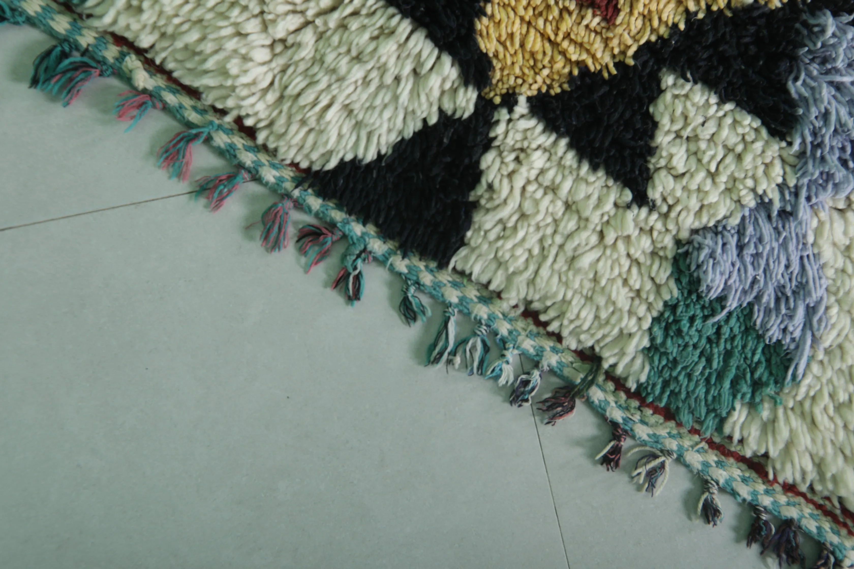 Vintage Runner Rug 3.4 X 8 Feet – Handwoven Moroccan Carpet