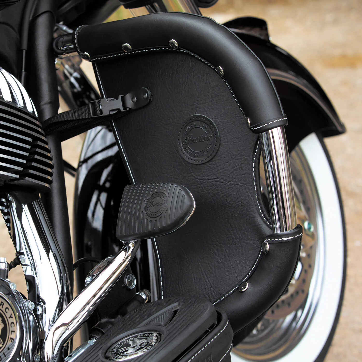 Vinyl Highway Bar Soft Closeouts, Black