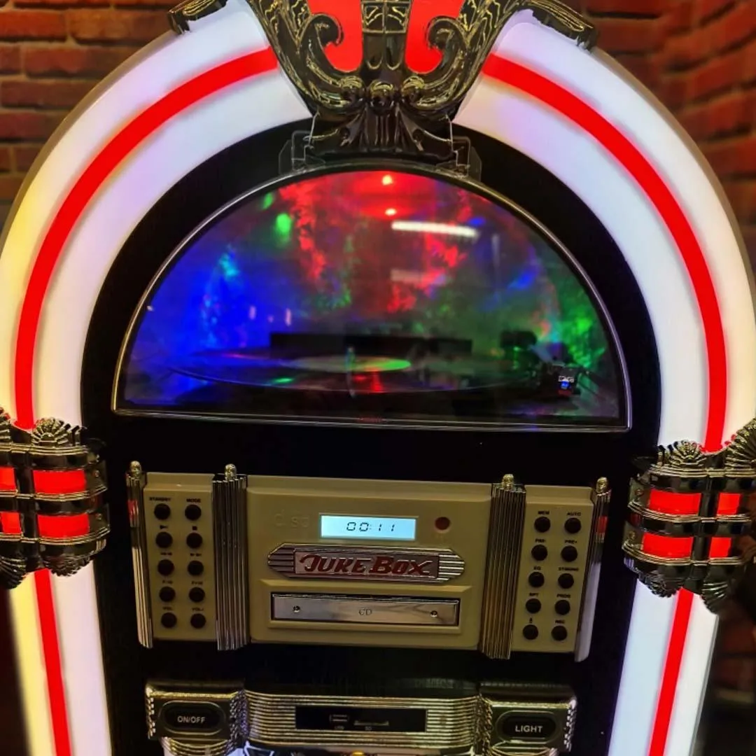 VS1 Turn Table Jukebox